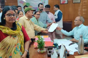 रुद्रपुर ब्लॉक का प्रधान संघ आया डीपीआरओ के समर्थन में