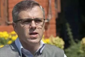 अगर बीजिंग अपना रुख नहीं बदलता तो भारत एक चीन नीति के समर्थन पर पुनर्विचार करे: उमर अब्दुल्ला 