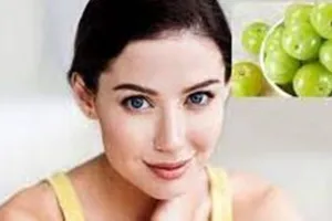 स्किन के लिए बेहद लाभकारी है आंवला, फेस पैक में यूज कर पाएं बेदाग त्वचा 