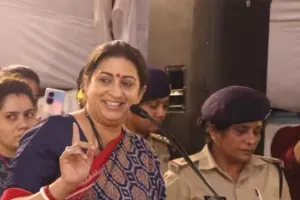 आगामी चुनाव धर्म और अधर्म के बीच की लड़ाई है: स्मृति ईरानी 