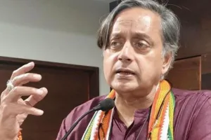 प्रधानमंत्री के खिलाफ टिप्पणी का मामला: सुप्रीम कोर्ट ने थरूर के खिलाफ मानहानि की कार्यवाही पर बढ़ाई रोक 