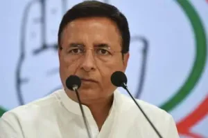 सुरजेवाला ने लगाया आरोप, कहा- आदिवासी गौरव और सम्मान पर यातनाओं का कहर ढा रहे भाजपा के लोग 