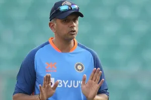 IND vs AUS : अश्विन ट्रायल पर नहीं, क्या वनडे टीम में सूर्यकुमार यादव की जगह को खतरा? राहुल द्रविड़ ने कह दी बड़ी बात