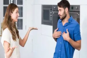 लड़के अपनी इन आदतों में आज ही कर लें बदलाव, वरना पार्टनर से टूट सकता है रिश्ता 