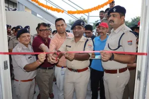 रुद्रपुर: एसएसपी ने किया हाईटेक प्री फैब्रिकेटेड बैरिक मैस का लोकार्पण