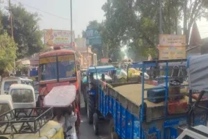 हरदोई में लखनऊ-पलिया हाई-वे पर लगा भीषण जाम, ट्रैफिक पुलिस भी हुई फेल