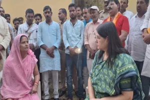 सुलतानपुर डॉक्टर हत्याकांड : चिकित्सक की पत्नी से मिलकर सांसद ने व्यक्त की शोक संवेदना