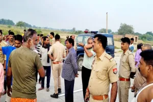 रायबरेली : डीसीएम ने एनएच पर दो महिलाओं को कुचला, मौत 