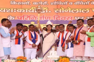 जातीय गणना में पिछड़ेपन का अध्ययन भी जरूरी, डॉ. सोने लाल पटेल के परिनिर्वाण दिवस पर बोलीं अनुप्रिया