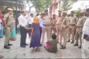 जालौन: नवजात की मौत पर परिजनों का हंगामा, डॉक्टर व नर्सों से की मारपीट