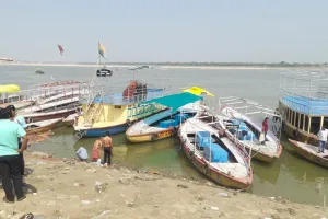 वाराणसी: तर्पण करने पहुंचा अधेड़ गंगा में डूबा, परिजनों में कोहराम