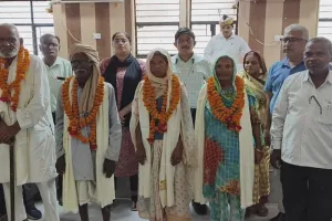 अयोध्या: सम्मानित किए गए सौ वर्ष से ऊपर के 5 बुजुर्ग