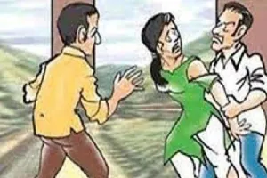 मुरादाबाद : महिलाओं का पीछा करने वाले ने की छेड़छाड़, समझौते का झांसा देकर मारापीटा...आठ लोगों को किया नामजद 