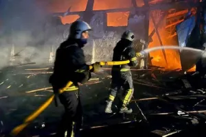 Russia Ukraine War: रूस ने यूक्रेन के कई इलाकों पर साधा निशाना, किए ड्रोन हमले 