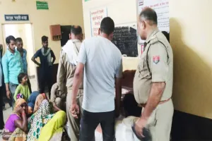 बांदा: ‍प्रसव के बाद महिला की मौत, परिजनों ने जमकर काटा हंगामा