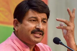 अपने पापों से आप को समाप्त कर रहे हैं केजरीवाल: भाजपा सांसद मनोज तिवारी 