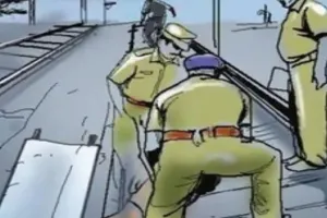 अमरोहा: इंटरसिटी एक्सप्रेस से गिरकर रेलवे कर्मी की मौत, सनसनी 