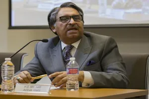 देश में अवैध रूप से रह रहे सभी प्रवासियों को वापस भेजेगा पाकिस्तान, जानिए क्या बोले कार्यवाहक मंत्री 