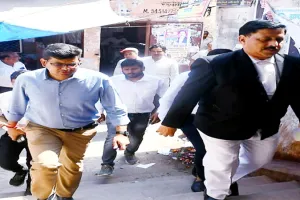 एनबीडब्ल्यू जारी होने पर कोर्ट में हाजिर हुए नगर आयुक्त, नगर निगम के कर्मचारियों की नियुक्ति मामले में कोर्ट ने जारी किया है वारंट