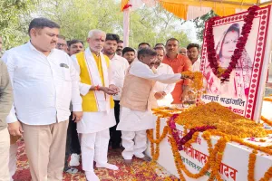 अयोध्या: पूर्व जिला पंचायत सदस्य की 13वीं पुण्यतिथि पर लगा स्वास्थ्य कैम्प