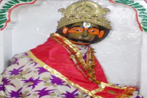 वाराणसी के रामनगर किले में मौजूद श्यामवर्ण दक्षिणमुखी हनुमान जी की मूर्ति है खास, दूर-दूर से दर्शन करने आते हैं भक्त