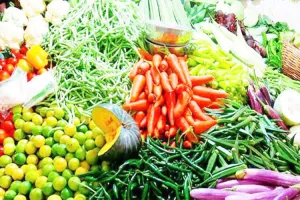 लखनऊ: त्योहारी सीजन में सब्जियों के दामों में लगी आग!, लहसुन पहुंचा 200 रुपए किलो पार! 