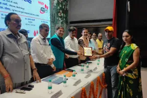 बरेली: आईएमए अध्यक्ष डॉ. राजीव गोयल ने संभाला कार्यभार, डॉ. अशोक को किया सम्मानित