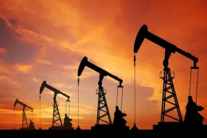 Israel–Hamas war : पश्चिम एशिया संकट से गैस पंप पर लंबी कतारें लगने के आसार नहीं, तेल की आपूर्ति हो सकती है बाधित 