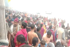 रायबरेली: आस्था के पर्व कार्तिक पूर्णिमा पर लाखों श्रद्धालुओं ने गंगा में लगाई पुण्य की डुबकी 