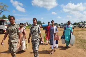 बस्तर : महिलाकर्मियों के हाथों में मतगणना की जिम्मेदारी