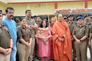 काशीपुर: महामंडलेश्वर कैलाशानंद गिरि ने कोतवाली मंदिर में की पूजा