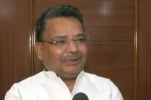 लखनऊ में बोले मंत्री जयवीर सिंह - अयोध्या दीपोत्सव में 24 लाख दीये जलाकर बनाएंगे नया कीर्तिमान 