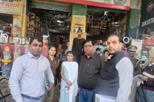 बरेली: दुकानों पर काम कर रहे 25 बच्चों को कराया मुक्त, चाइल्ड लाइन की टीम ने की कार्रवाई