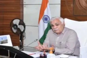 UP मुख्य सचिव ने कई जिलों के अफसरों की लगाई क्लास, दिया ये निर्देश 