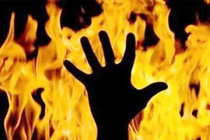 बहराइच: जयमाल कार्यक्रम से पहले अलाव में जल गया दुल्हन का भाई, लखनऊ ले जाते समय हुई मौत, मचा कोहराम