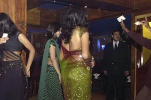 मुंबई: बार में अश्लील कृत्य, 11 महिला वेटर सहित 31 लोगों के खिलाफ FIR