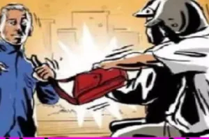 नानकमत्ता: किसान से बाइक सवारों ने सात लाख लूटे, दोनों दबोचे