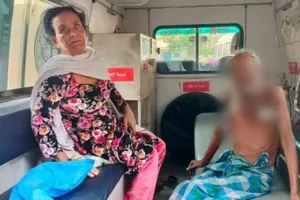 बरेली: बीड़ी से कपड़ों में आग लगने बुजुर्ग झुलसे, पुलिस ने अस्पताल में कराया भर्ती, हालत गंभीर