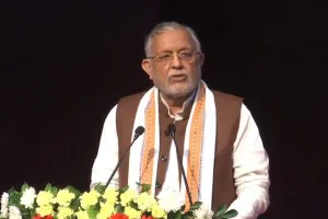 संविधान दिवस पर मंत्री सुरेश खन्ना ने पढ़ा उद्देशिका, कहा- अधिकारों को समझें और पालन करें