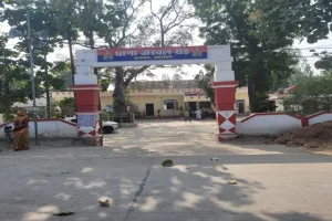 बहराइच: सड़क किनारे मिला युवक का शव, पुलिस जता रही यह आशंका