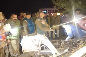 प्रतापगढ़ में भीषण सड़क हादसा: कार और बस की टक्कर में पिता-पुत्री की दर्दनाक मौत, अन्य घायल