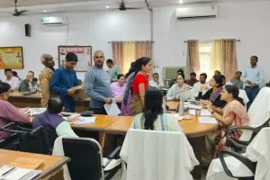 रायबरेली: सरकारी जमीन पर अवैध कब्जा, मंडलायुक्त ने लेखपाल को किया निलंबित, जानें पूरा मामला