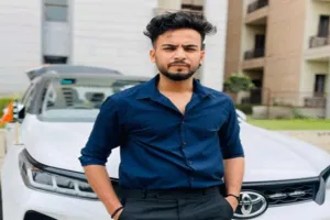 सांप के जहर मामले में यूट्यूबर एल्विश यादव की भूमिका की जांच कर रहे पुलिस उपनिरीक्षक का तबादला 