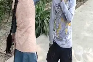 प्रतापगढ़: अभद्रता करने पर युवती ने शोहदे को जड़ा थप्पड़, विरोध में दबंगो ने घर में घुस की मारपीट और तोड़फोड़