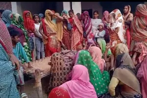 बांदा: घर के बाहर खेल रही मासूम को तेज रफ्तार ट्रैक्टर ने रौंदा, मौत