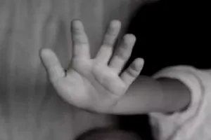 बरेली: बाग में बच्चे के हाथ-पैर बांधकर तीन लोगों ने किया कुकर्म