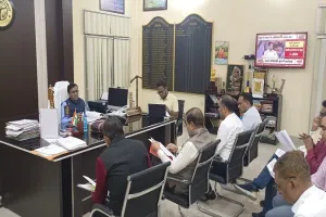 बिजनौर: डीएम ने खेल प्रतियोगिताओं का आयोजन कराने के दिए निर्देश, कहा- स्कूलों में स्पोर्ट्स कमेटी का करें गठन 