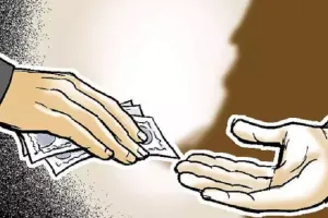 मुरादाबाद: तहसीलदार समेत पांच को गिरफ्तार करा चुका है शिकायतकर्ता