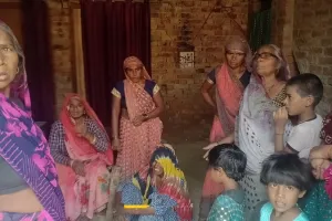 संभल: मजदूरी करने गए ग्रामीण की बागपत में संदिग्ध मौत, पेड़ पर लटका मिला शव