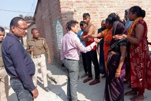 खटीमा: जल कनेक्शन के लिए सीसी खुदाई को महिलाओं ने रोका